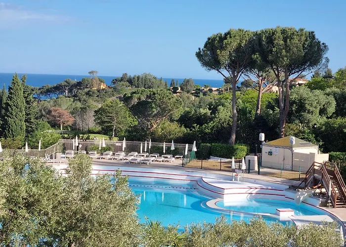 Cap Esterel Agay Saint Raphael Vue Mer Studio 4 Personnes Chez Evelyne