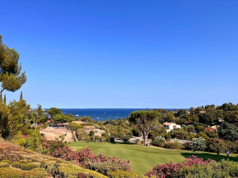 Cap Esterel Agay Raphael Vue 4 Personnes Chez Evelyne *
