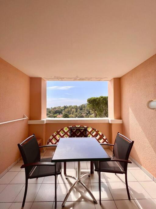 Cap Esterel Agay Raphael Vue 4 Personnes Chez Evelyne
