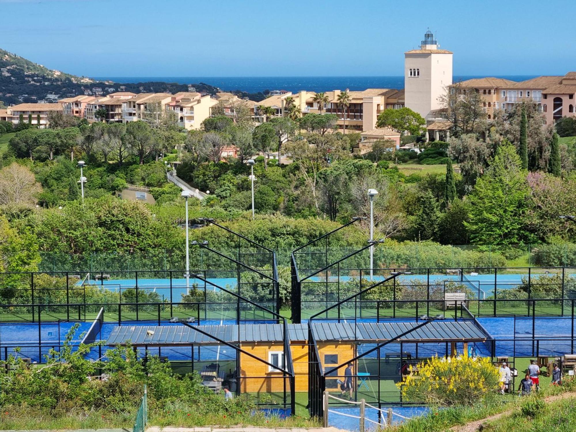 Cap Esterel Agay Raphael Vue 4 Personnes Chez Evelyne Appartement