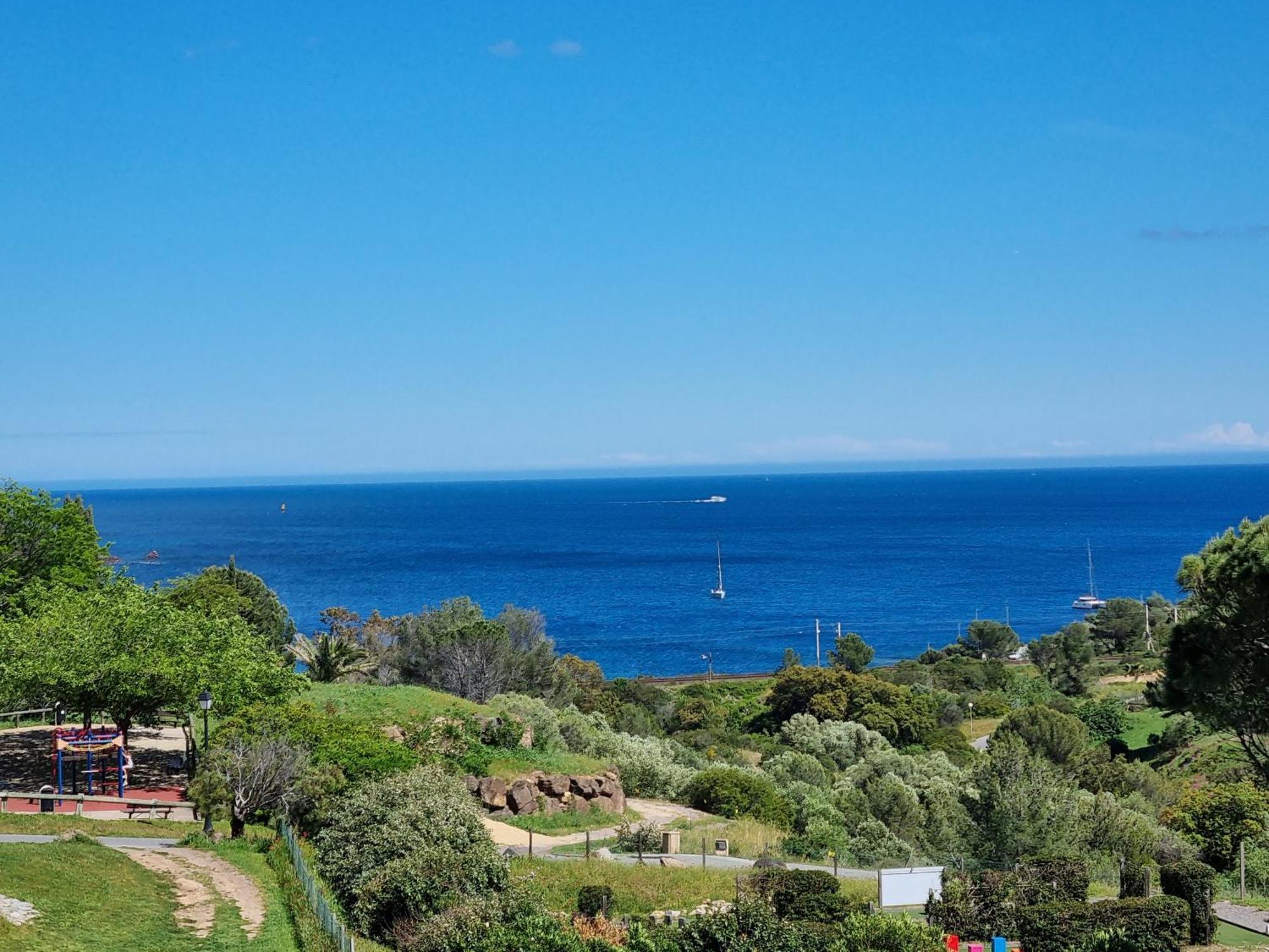 Appartement Cap Esterel Agay Raphael Vue 4 Personnes Chez Evelyne Saint-Raphaël